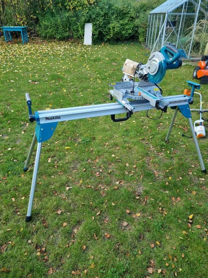 Makita kap- och gersåg med stativ